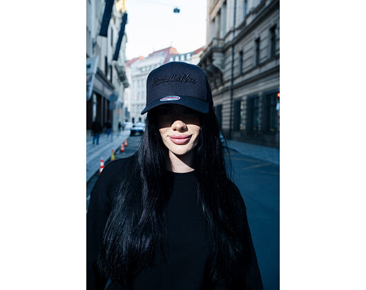 Mitchell & Ness Pinscript Redline Snapback Branded Black / Black Cap