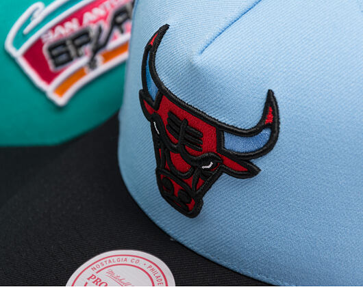 Cap Mitchell & Ness - In The City - NBA - Chicago Bulls - Light Blue
