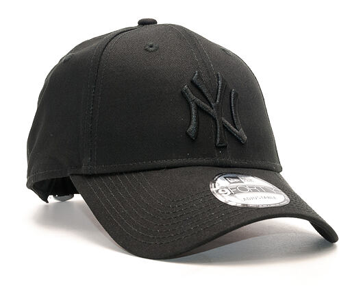New Era League Essential New York Yankees 9FORTY Black/Black Strapback Cap
