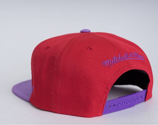 Mitchell & Ness Toronto Raptors Sharktooth Snapback HWC Red / Purple Cap