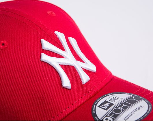 New Era 9FORTY MLB League Basic New York Yankees Strapback Scarlet / White Cap
