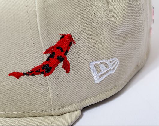 Kšiltovka New Era 9FIFTY MLB Koi Fish New York Yankees Stone / Optic White
