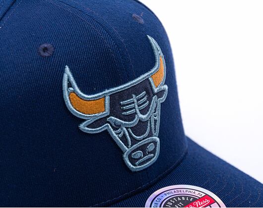 Kšiltovka Mitchell & Ness - Chicago Bulls - Fashion Classic Red - Navy