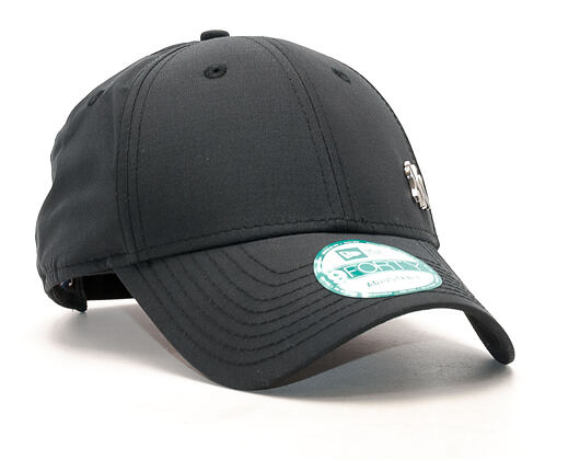 New Era 9FORTY Flawless Logo New York Yankees Black Strapback Cap
