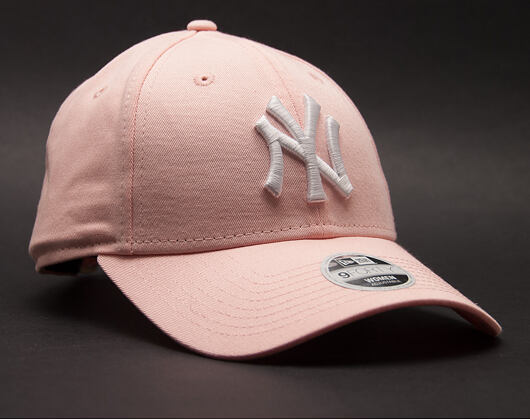 New Era League Essential New York Yankees 9FORTY Pink Strapback Womens Cap
