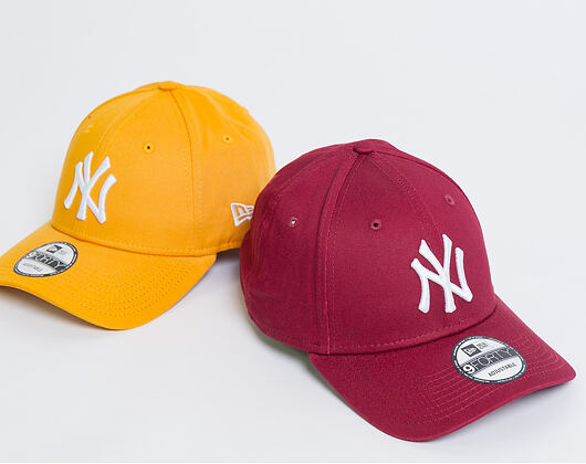 New Era League Essential New York Yankees 9FORTY Cardinal/White Strapback Cap