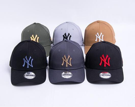 New Era 9FORTY MLB League Essential New York Yankees Strapback Black Cap