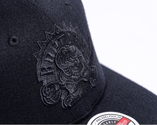 Mitchell & Ness Blk/Blk Logo Classic Red Toronto Raptors Black Cap
