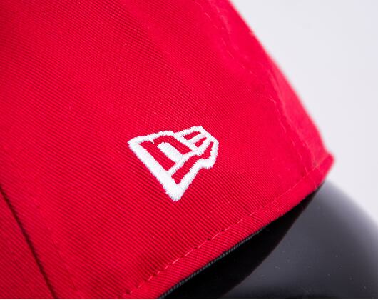 New Era Basic Manchester United Scarlet 9FORTY Strapback Cap