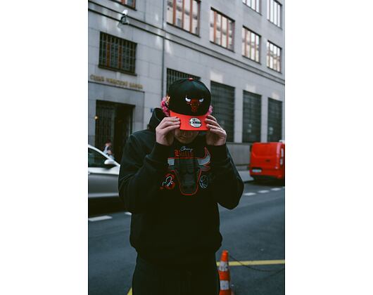 Custom Mikina Adam Wave × New Era Chicago Bulls Tribute Hoody