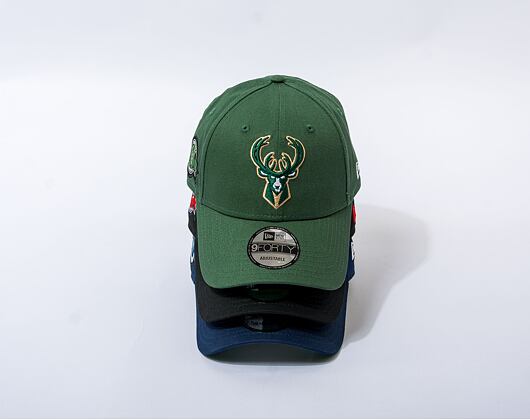 Kšiltovka New Era 9FORTY NBA Team Side Patch Milwaukee Bucks Mountain Pine Green / Black