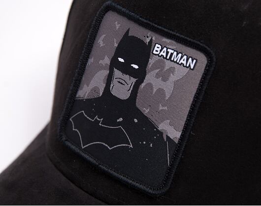 Kšiltovka Capslab - Trucker DC Comics - Dark Knight - Blackout