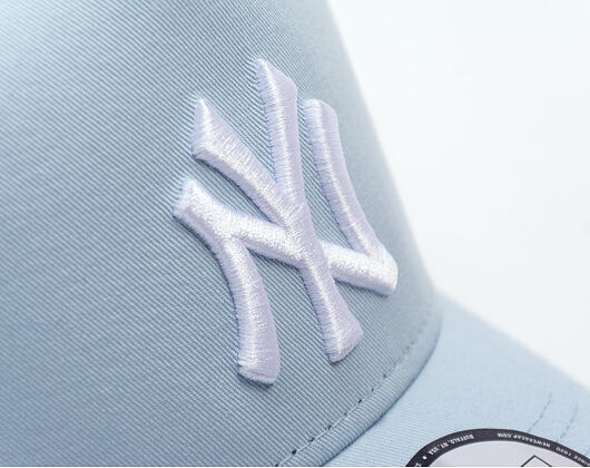 Kšiltovka New Era - MLB League Essential 9FORTY Trucker - NY Yankees - Blue / White