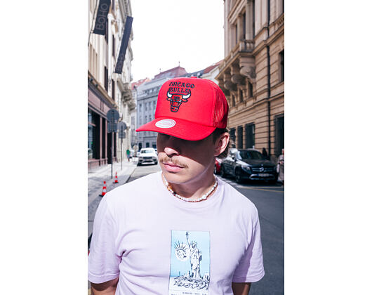 Kšiltovka Mitchell & Ness - Evergreen Trucker - Chicago Bulls - Red