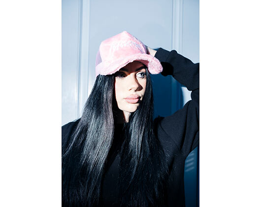 Kšiltovka Reflection Luxury Fuzzy Trucker - Coral Pink / White