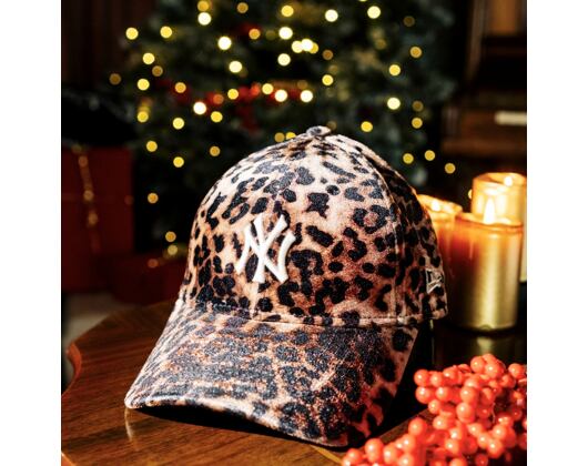Womens Cap New Era - MLB Womens Leo Velour 9FORTY - NY Yankees - Brown / Cream