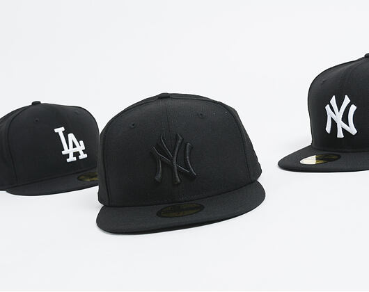 New Era 59FIFTY Black On Black New York Yankees Fitted Black Cap