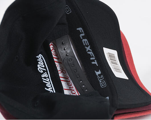 Mitchell & Ness Pinscript Classic Red Branded Black Cap