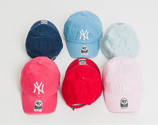 '47 Brand New York Yankees Clean Up Berry Strapback Cap