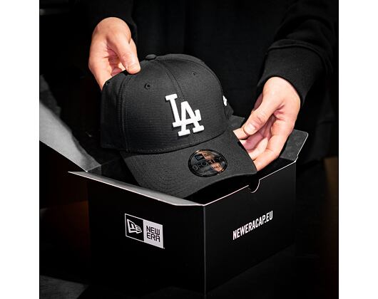 New Era League Essential Los Angeles Dodgers 9FORTY Black/White Strapback Cap