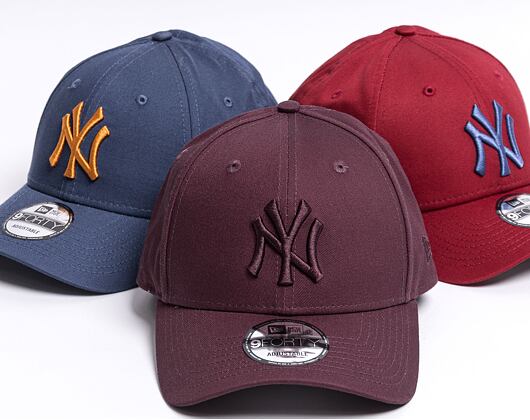 New Era 9FORTY MLB League Essential Snapback New York Yankees Maroon Cap