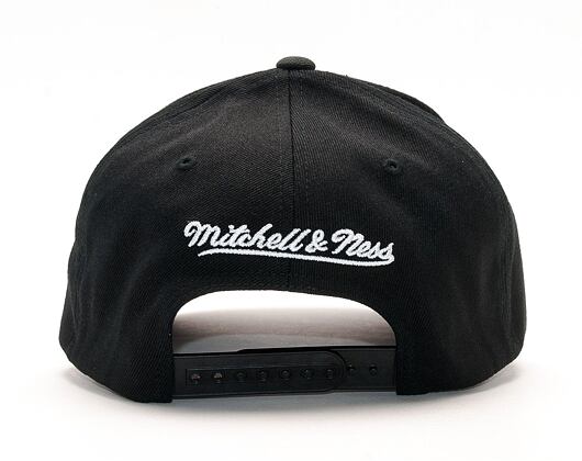 Mitchell & Ness Pinscript Classic Red Branded Black Cap