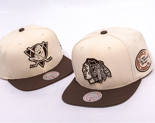 Kšiltovka Mitchell & Ness - NHL Fashion Basic 2T - Chicago Blackhawks - Cream