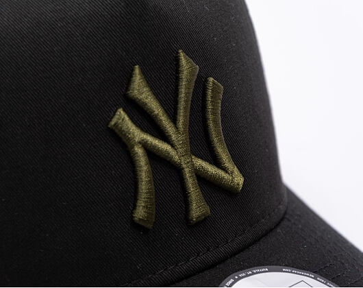 Cap New Era - MLB Essential 9FORTY Trucker - NY Yankees - Black / Rifle Green