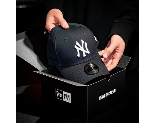 New Era 9FORTY MLB League Basic New York Yankees Strapback Navy / White Cap