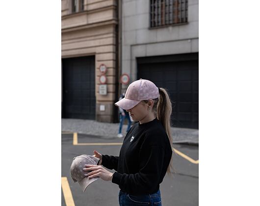 Dámská kšiltovka New Era 9FORTY Womens MLB Monogram New York Yankees Pale Rose