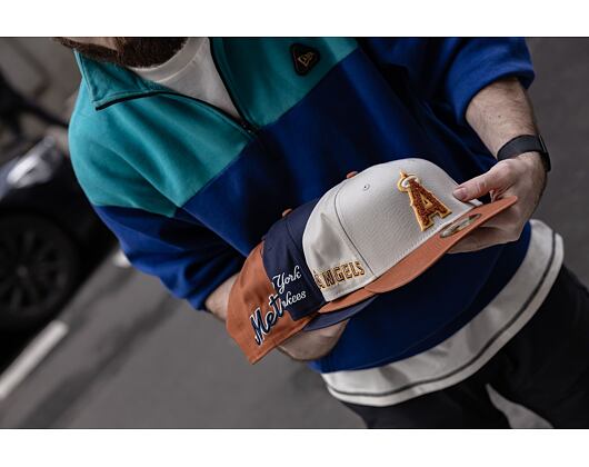 Kšiltovka New Era 59FIFTY MLB Boucle New York Mets Caramel Brown / Navy / Stone