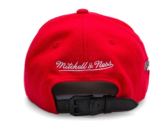 Kšiltovka Mitchell & Ness - Chicago Bulls - Kicking Wool Pro Strapback - Red
