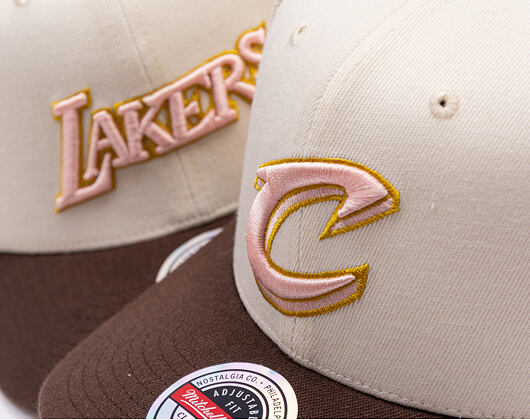 Kšiltovka Mitchell & Ness - Blush Sand Classic Red - Cleveland Cavaliers - Sand/Brown