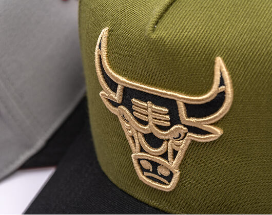 Kšiltovka Mitchell & Ness - NBA Core Iv Pro  Bulls - Chicago Bulls - OLIVE-BLACK