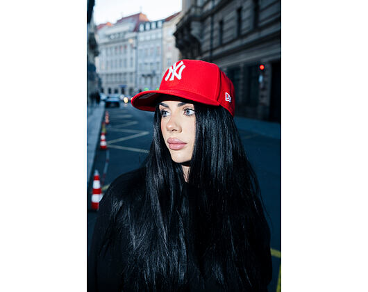 Cap New Era - MLB Basic 59FIFTY - NY Yankees - Scarlet / White