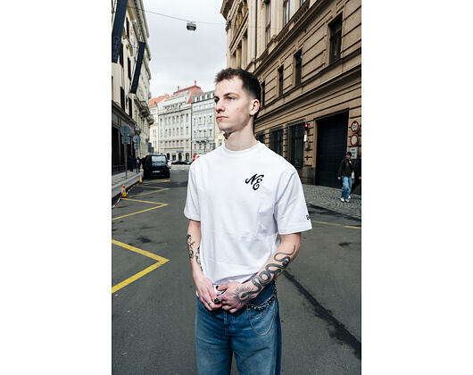 Tee New Era - Floral Graphic Oversized Tee - White