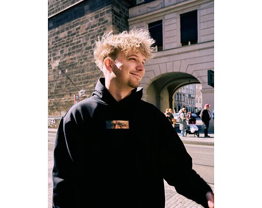 Sweatshirt Van Nermal Hoodie (Black)