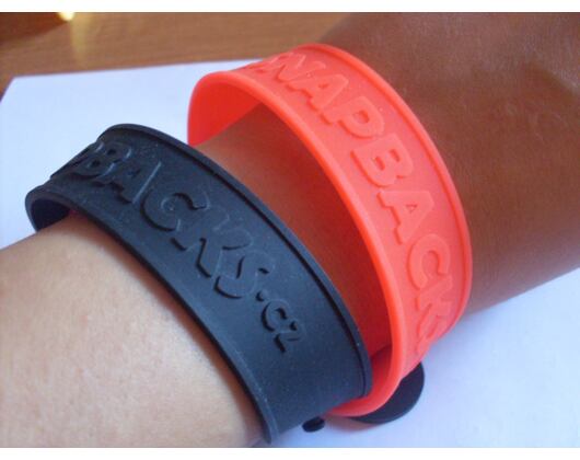 Silicone Snapback wristband - Pink