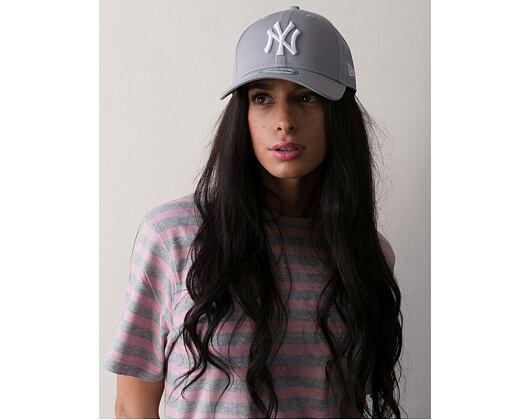 New Era 9FORTY MLB League Basic New York Yankees Strapback Grey / White Cap