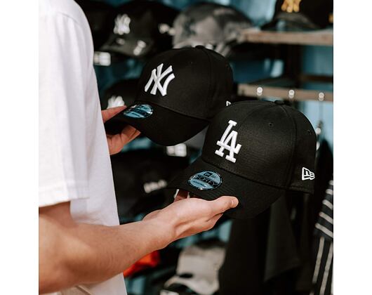 New Era League Essential Los Angeles Dodgers 9FORTY Black/White Strapback Cap