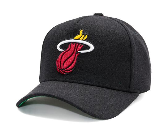 Kšiltovka Mitchell & Ness - Miami Heat - Kicking Wool Pro Strapback - Black