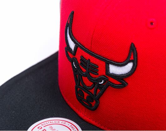 Kšiltovka Mitchell & Ness - Chicago Bulls - Pipe Snapback - Red