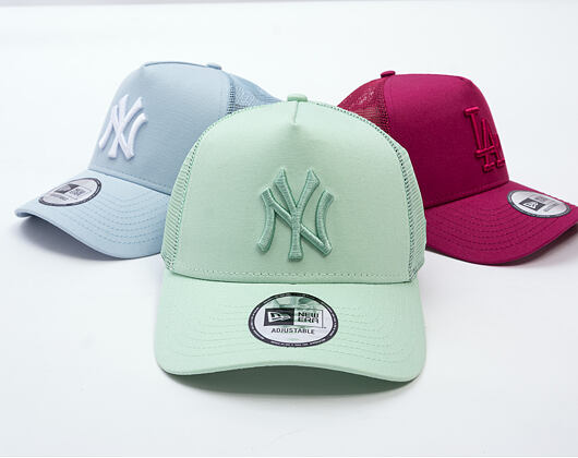 Kšiltovka New Era - MLB League Essential 9FORTY Trucker - NY Yankees - Green