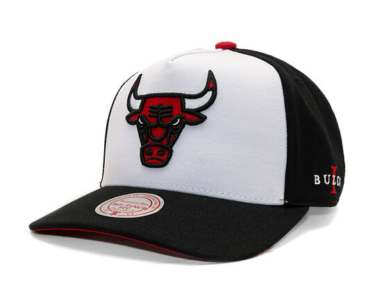 Mitchell & Ness - Core I Pro Snapback - NBA - Chicago Bulls - White-Red