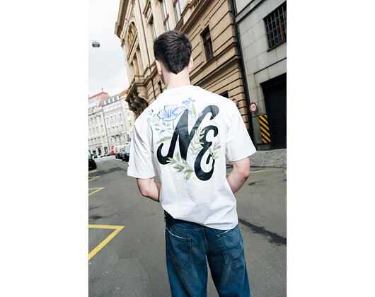 Tee New Era - Floral Graphic Oversized Tee - White
