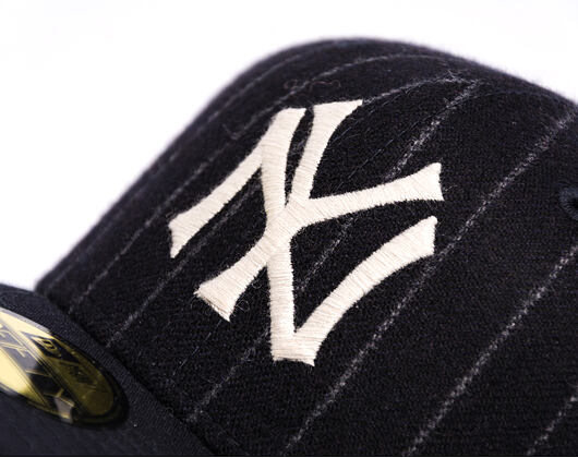 Cap New Era - MLB Moon Cooperstown 59FIFTY - NY Yankees - White And Navy Pinstripe