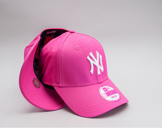 New Era Fashion Essential New York Yankees Pink/White 9FORTY Strapback Womens Cap