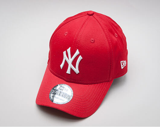 New Era League Basic New York Yankees Scarlet 39THIRTY Stretchfit Cap