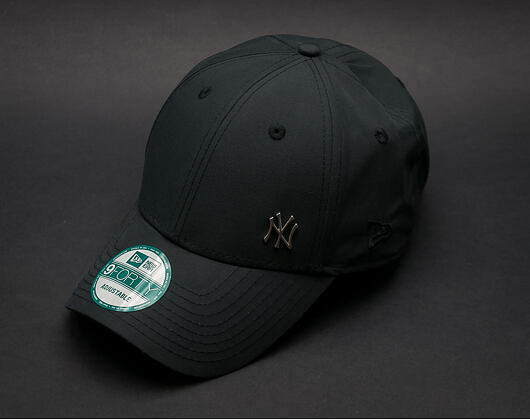 New Era 9FORTY Flawless Logo New York Yankees Black Strapback Cap