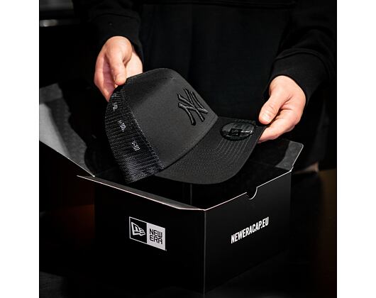 New Era Clean Trucker New York Yankees Snapback Black / Black Cap